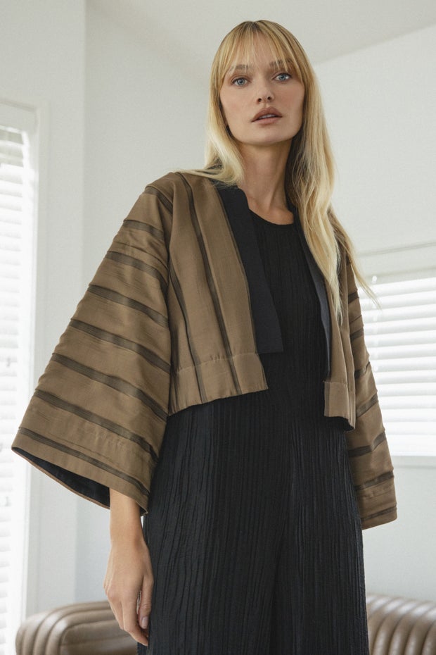Akari Cropped Kimono in Metallic