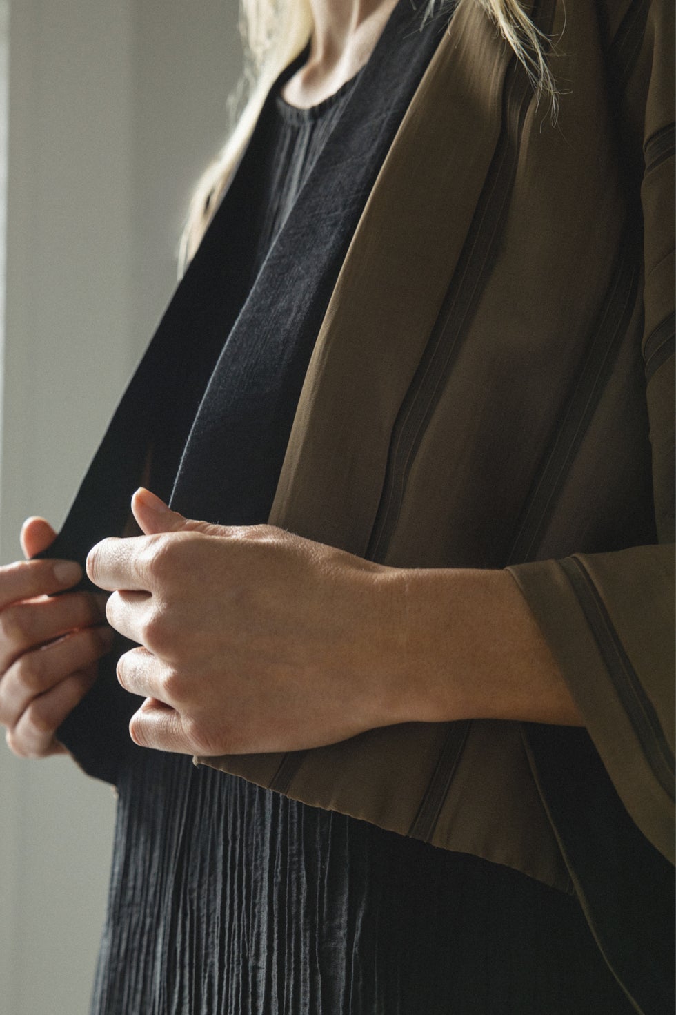 Akari Cropped Kimono in Metallic