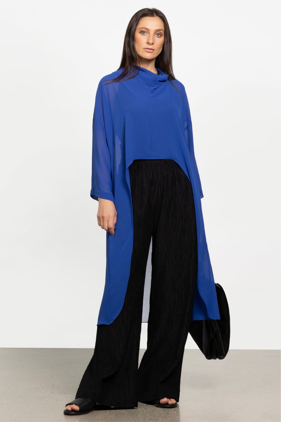 Ami Pleated Wide Leg Pant in Black