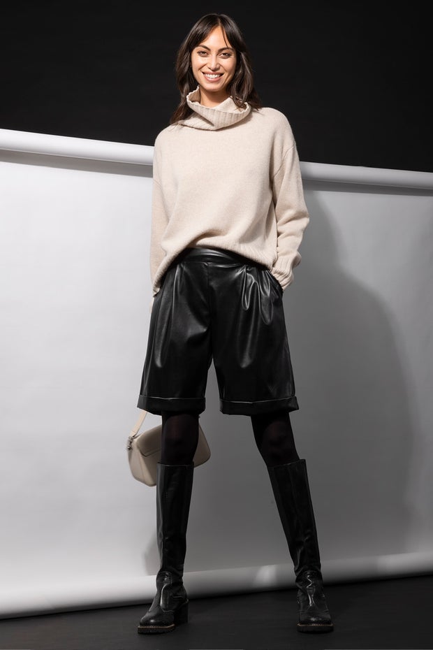 Anna Short in Black