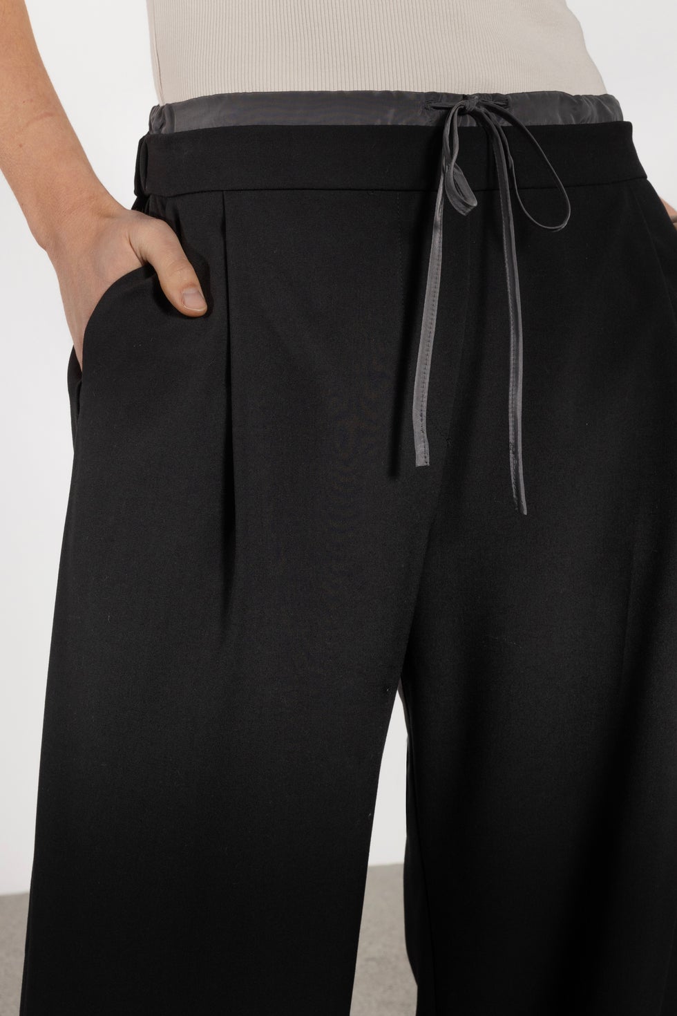 Archie Wide Leg Pant in Black