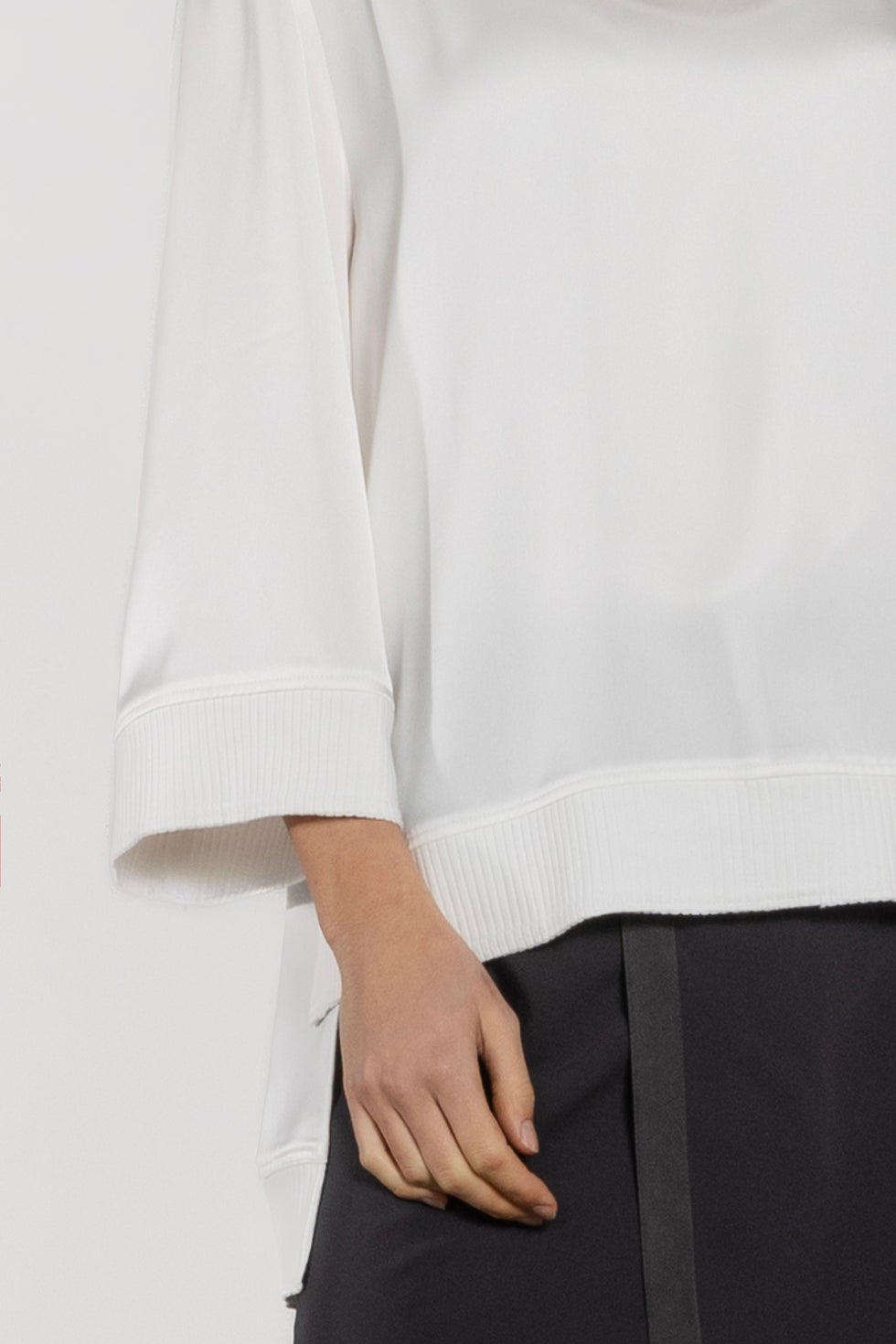 Base High-low Hem Top in White