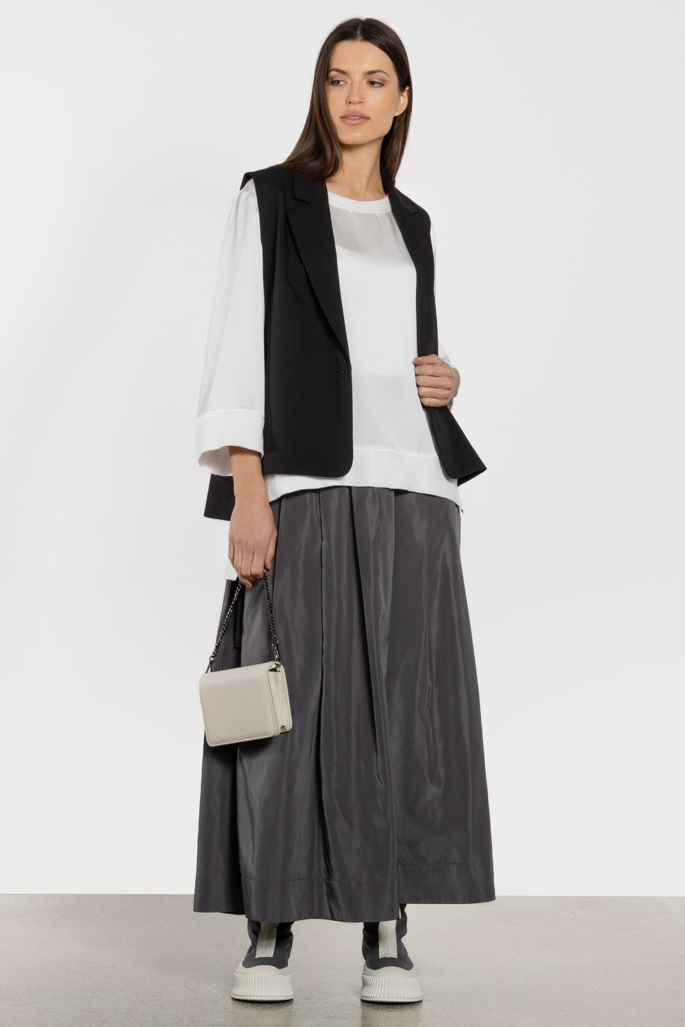 Base High-low Hem Top in White