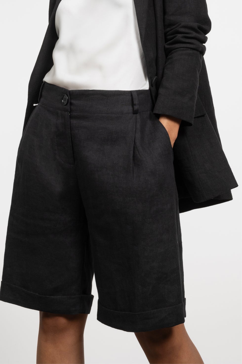 Beckett Linen Dress Short in Black