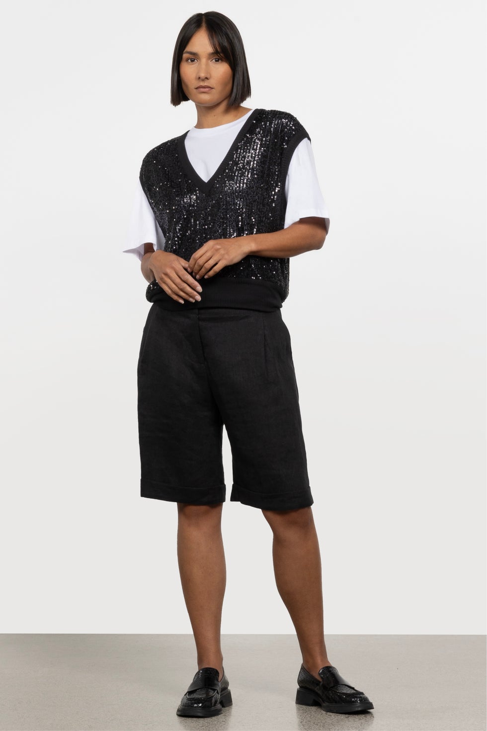 Beckett Linen Dress Short in Black