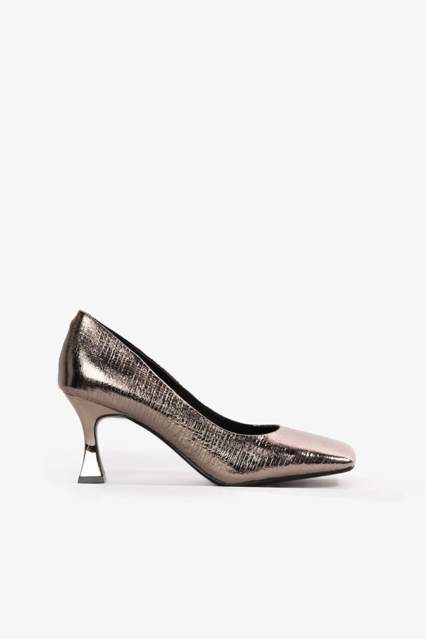 Bronte Heel in Metallic