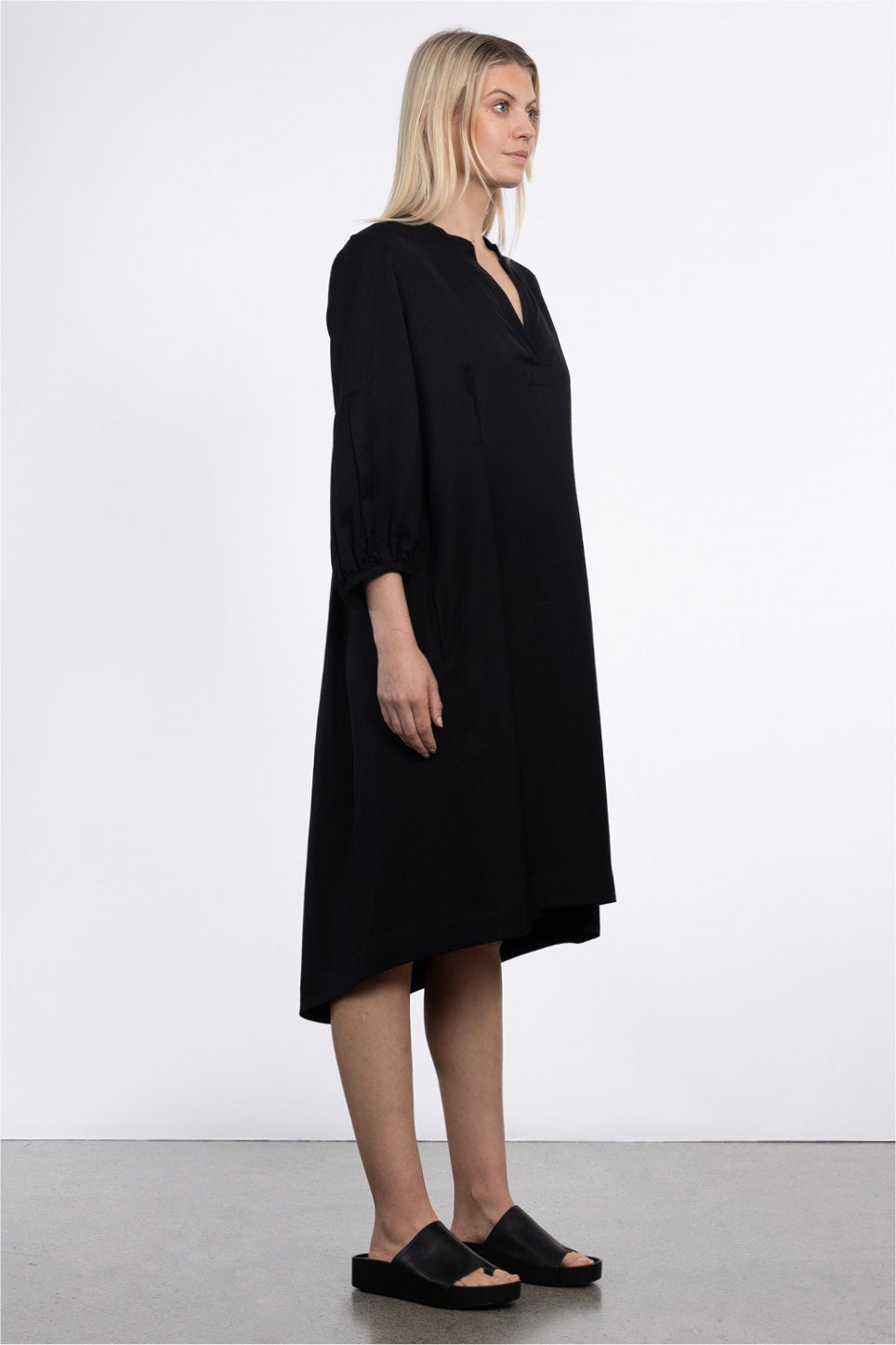 Casey Dress 3-quarter Sleeve in Black