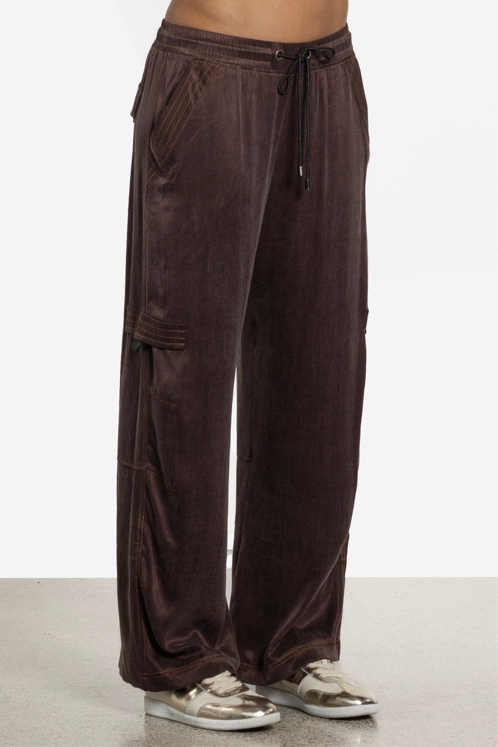 Chicago Cargo Pocket Wide Leg Pant in Brown