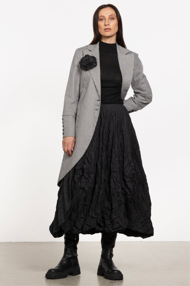 Chika Pleated Skirt in Black