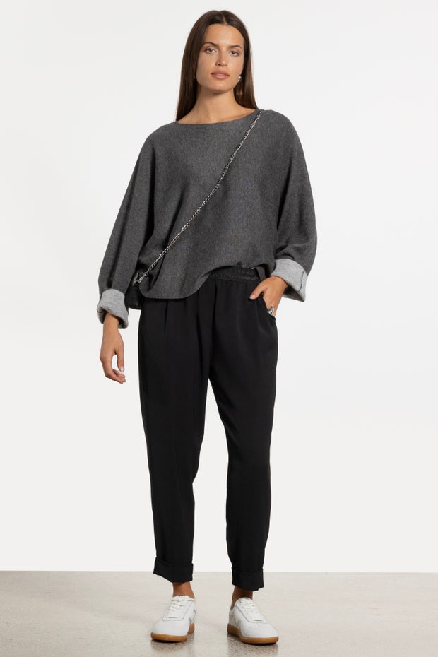 Conner Tapered Rolled Hem Pant in Black
