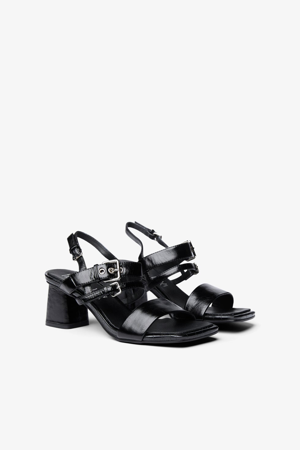Cosmopolitan Heel in Black