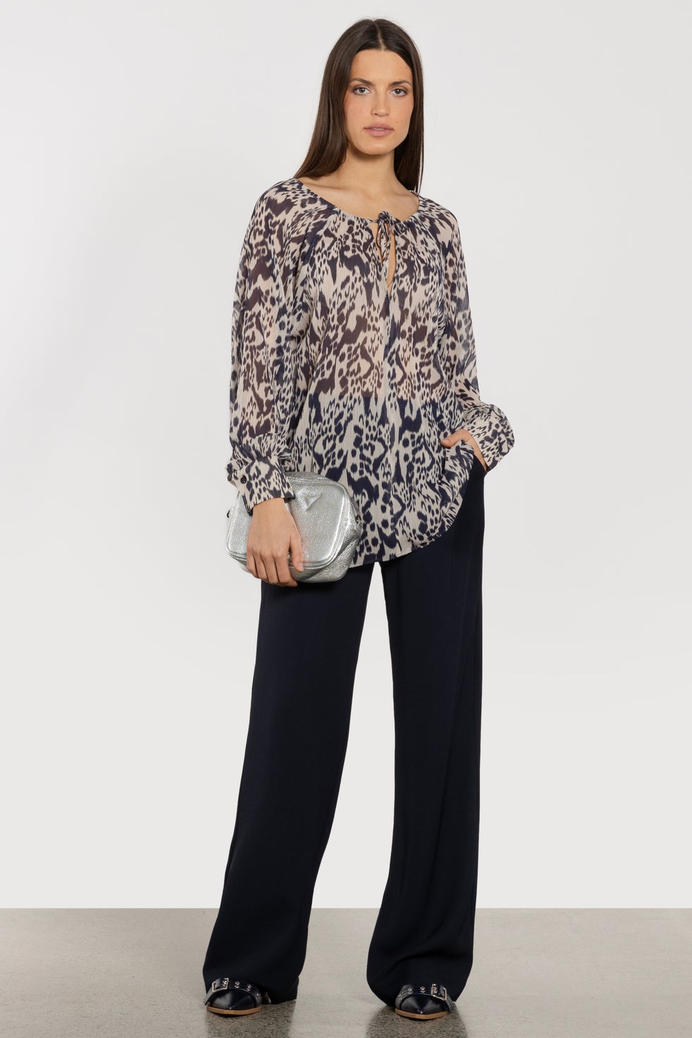 Dakota Wide Leg Pant in Blue