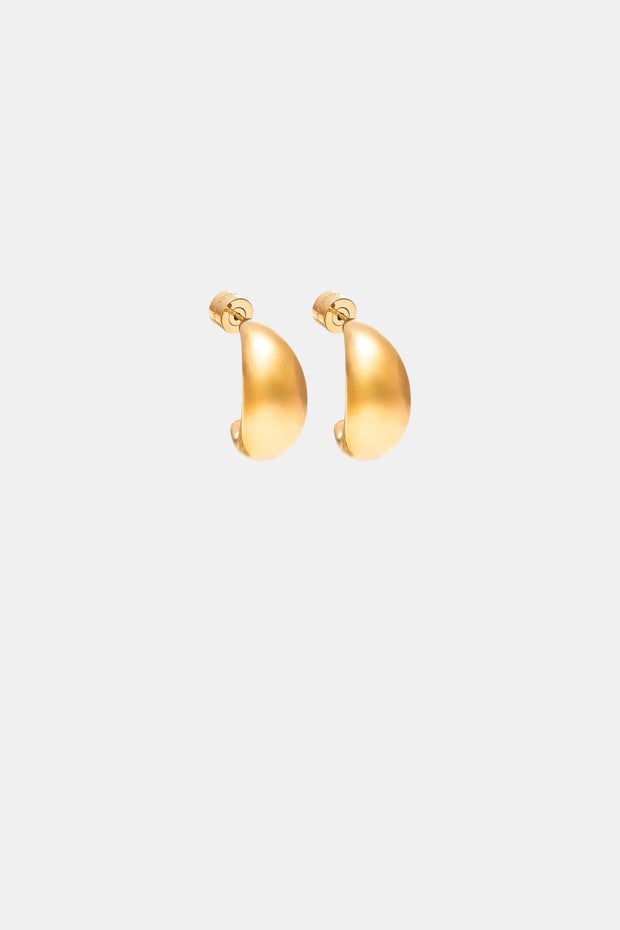 Dynamic Large Hoop Earrings in Metallic