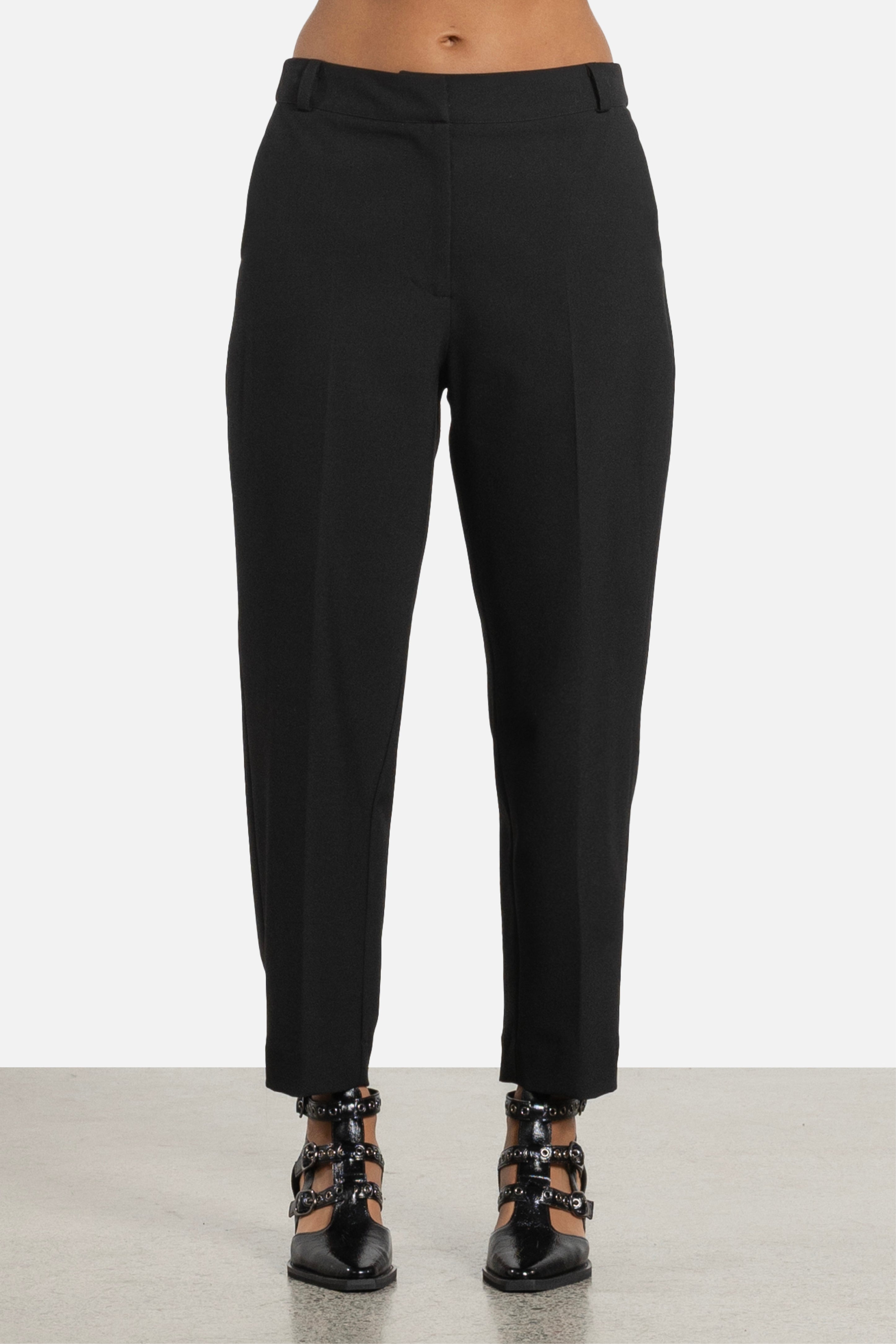 Elise Tapered Cropped Pant in Black Repertoire
