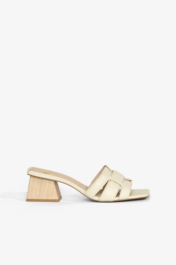 Emma Mid Heel in White