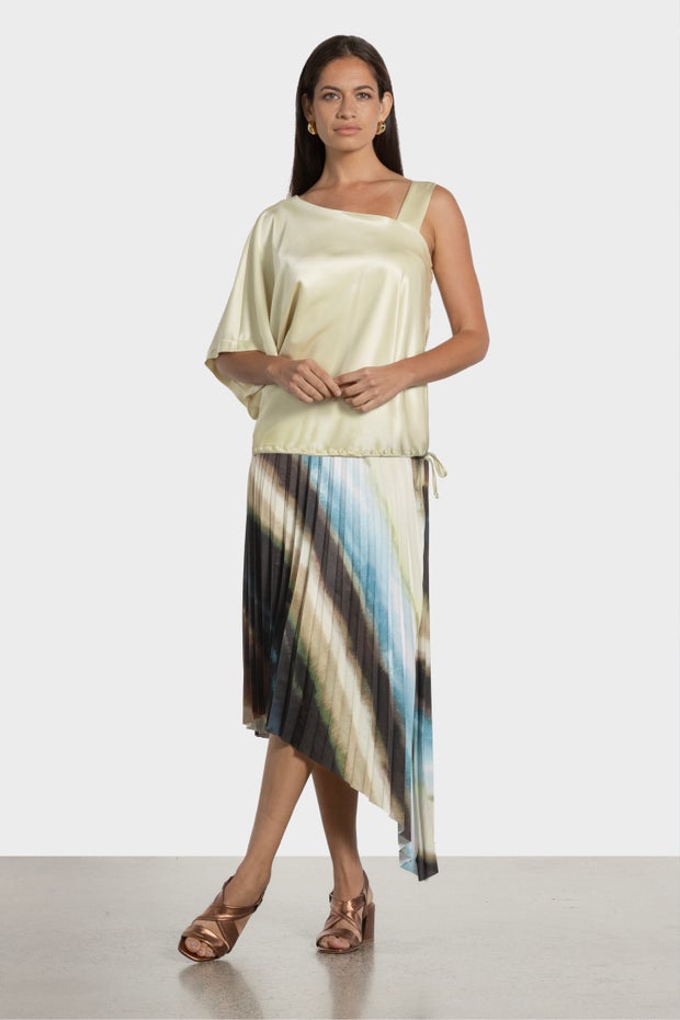 Hana Asymmetric Lined Top in Green