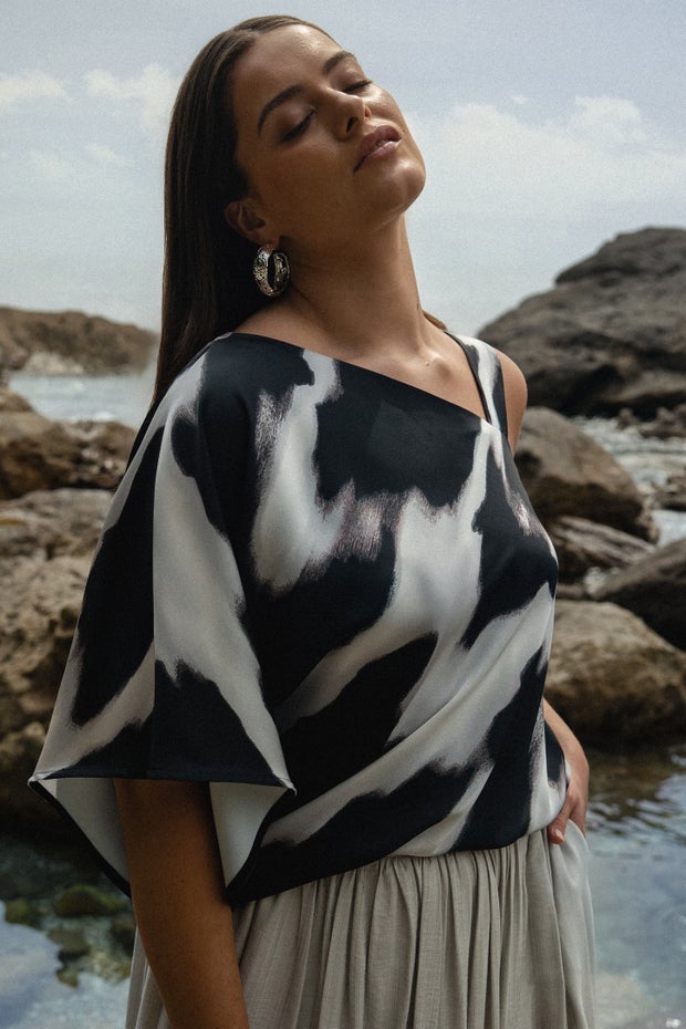 Hana Asymmetric Lined Top in Print