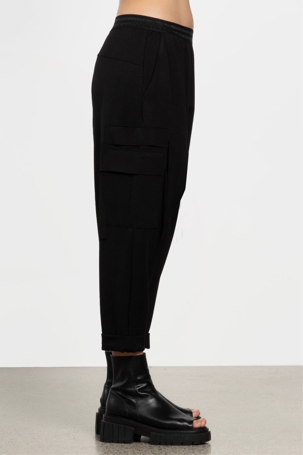 Haven Drop Crotch Cropped Pant in Black