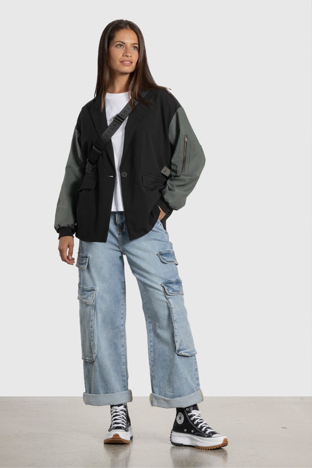 Julian Contrast Sleeve Blazer in Black