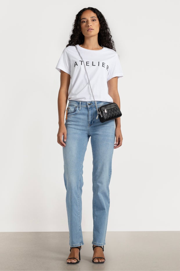 Karolina Straight Leg Jean in Blue