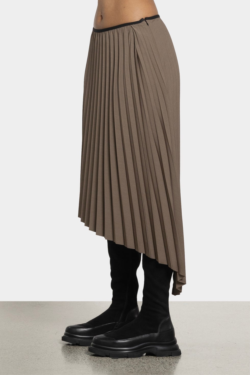 Kayla Asymmetric Pleated Skirt in Metallic