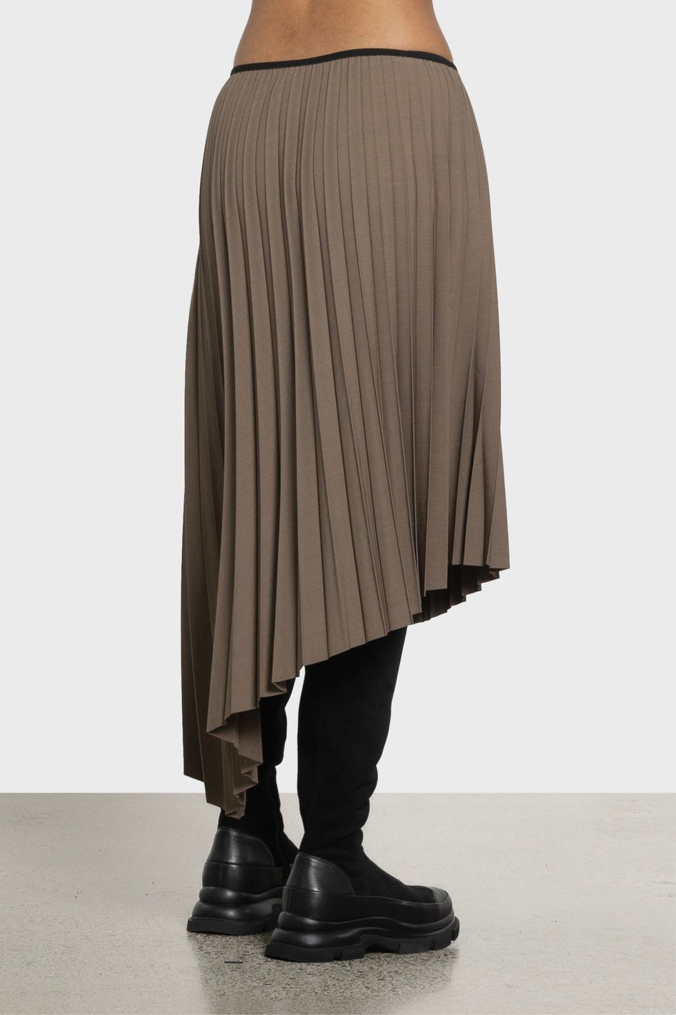 Kayla Asymmetric Pleated Skirt in Metallic