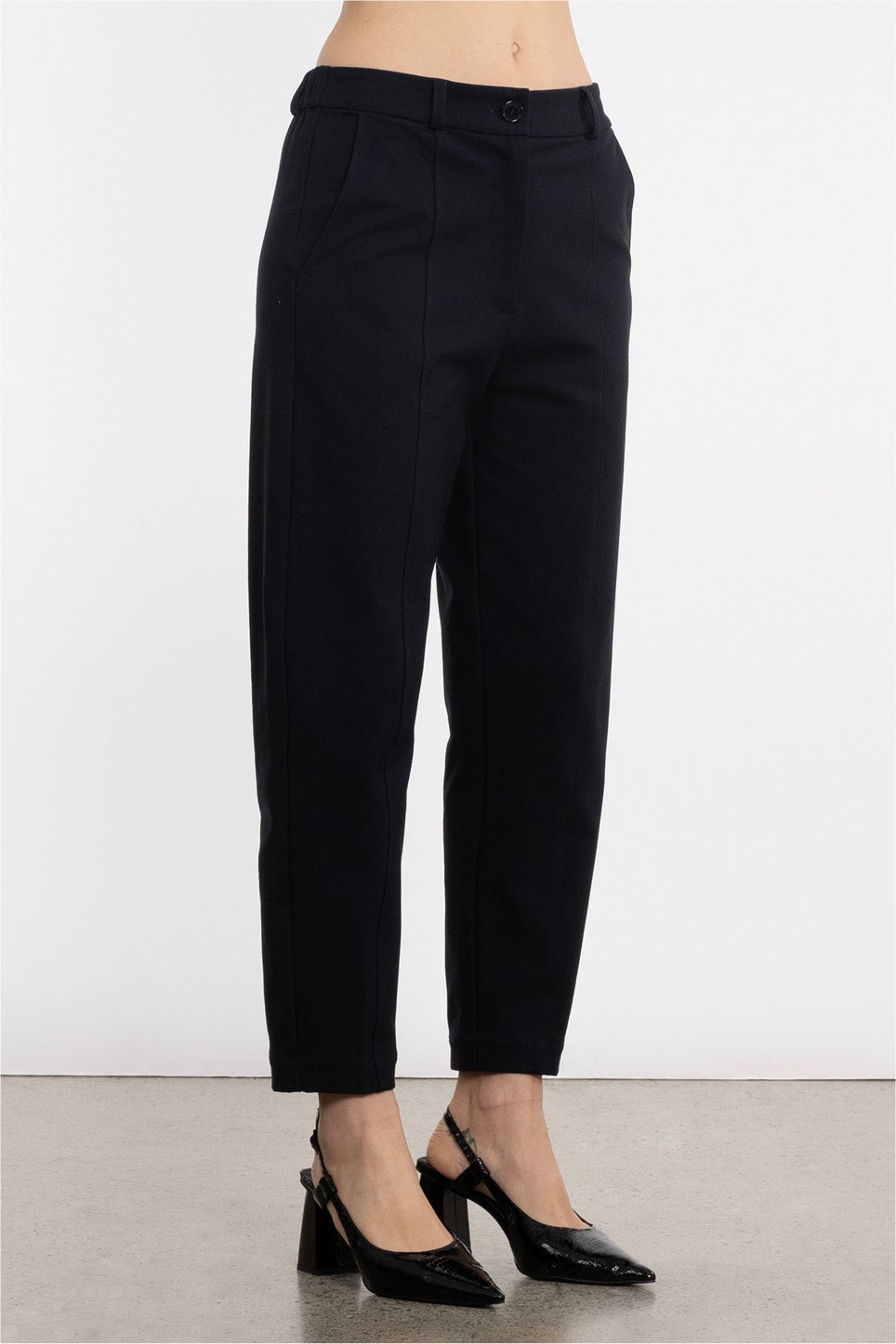 Kaz Cropped Tapered Pant in Blue