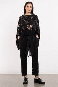 Lacie Tapered Cropped Pant in Black