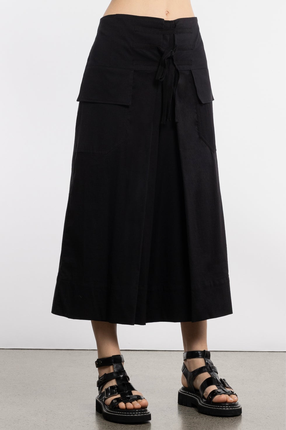 Lexi Wide Leg Cropped Pant in Black