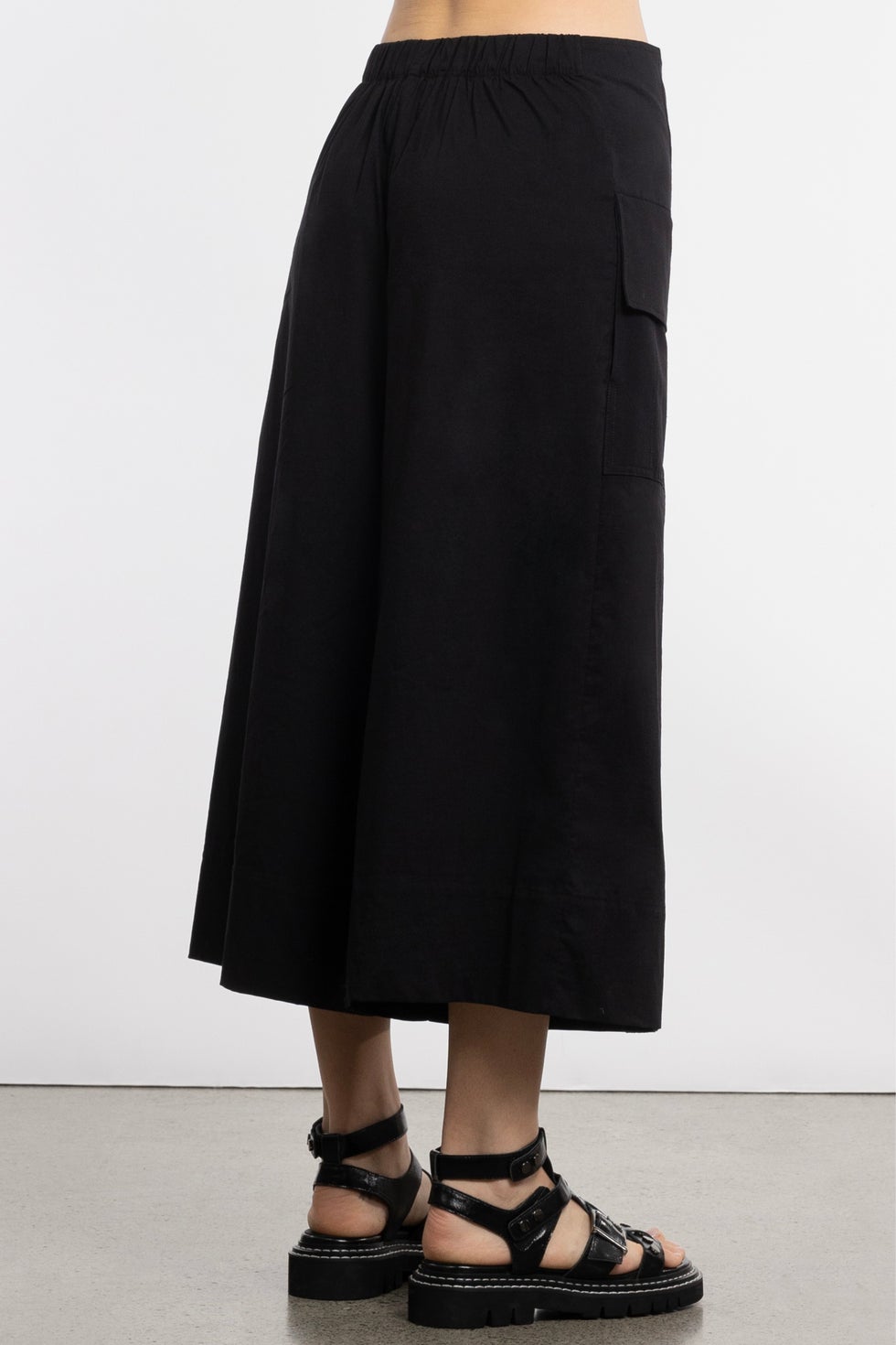 Lexi Wide Leg Cropped Pant in Black