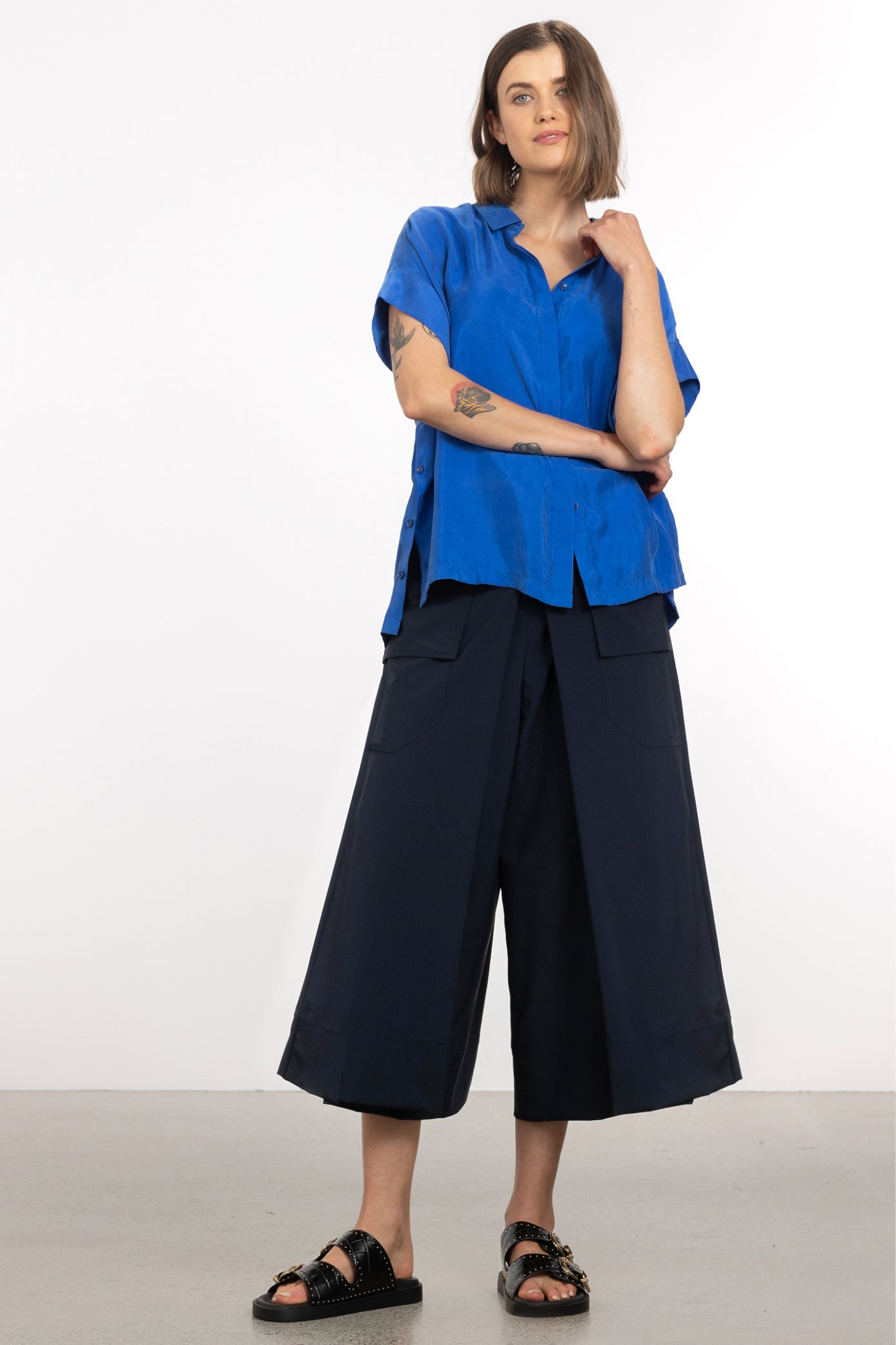 Lexi Wide Leg Cropped Pant in Blue | Repertoire