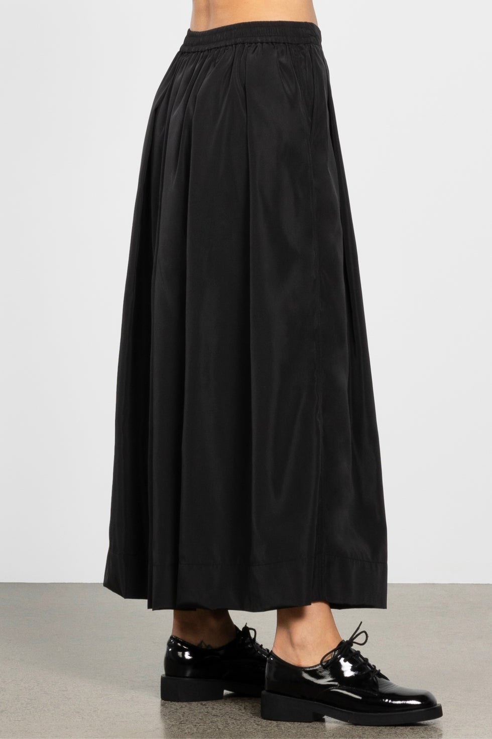 Lisbon A-line Long Skirt in Black