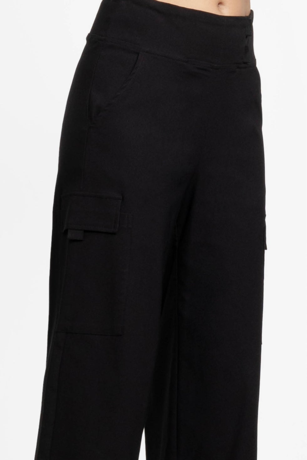 Logan Wide Leg Cropped Pant in Black