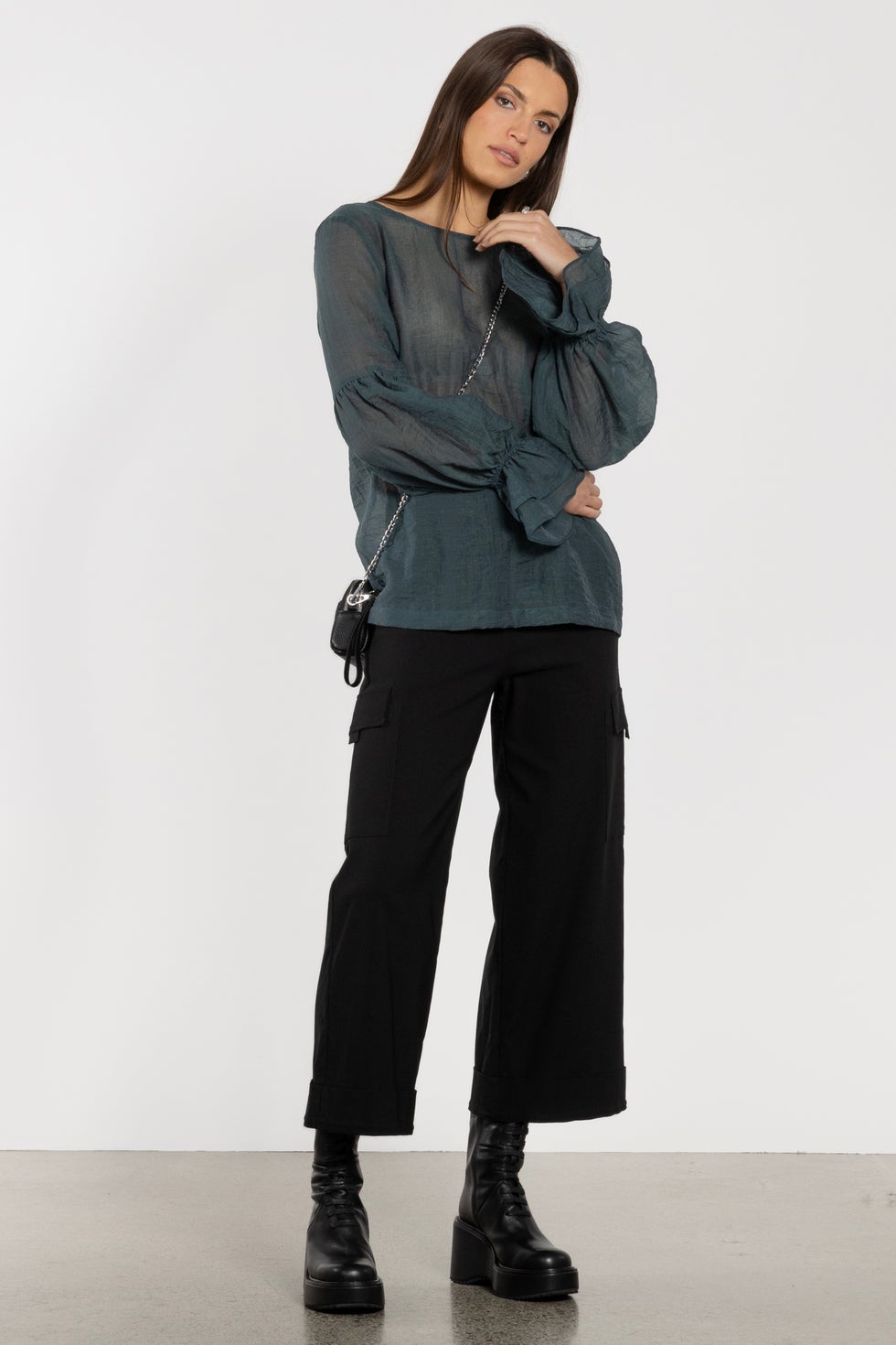 Logan Wide Leg Cropped Pant in Black