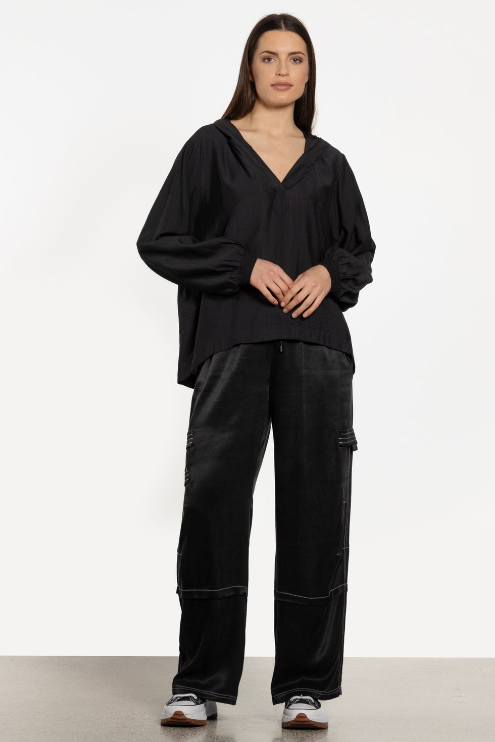 Lyon Hood Top in Black