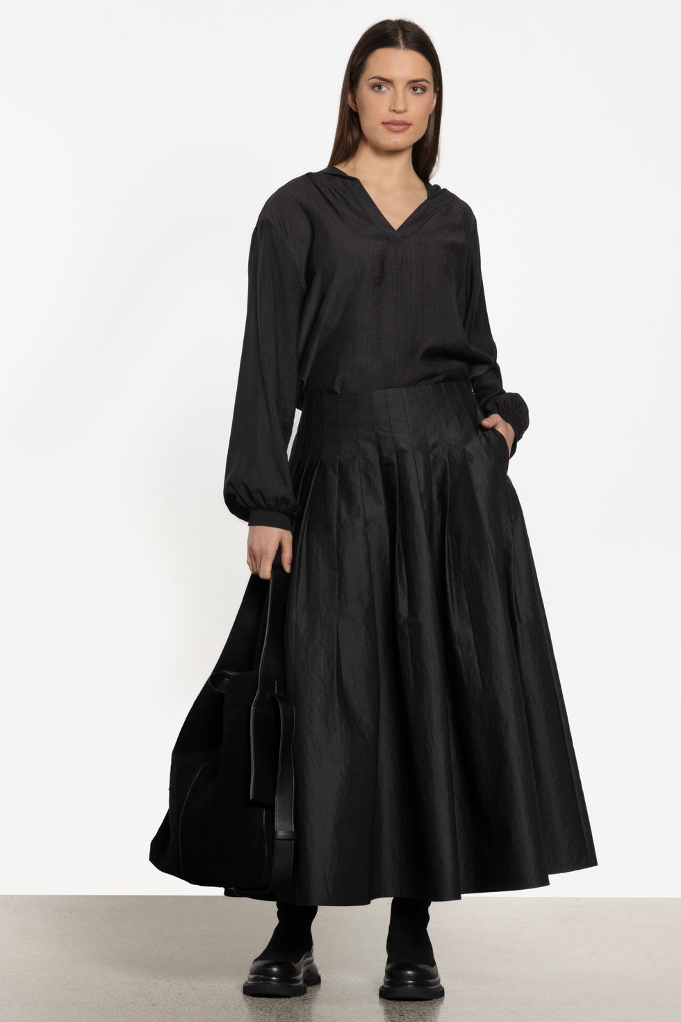 Lyon Hood Top in Black