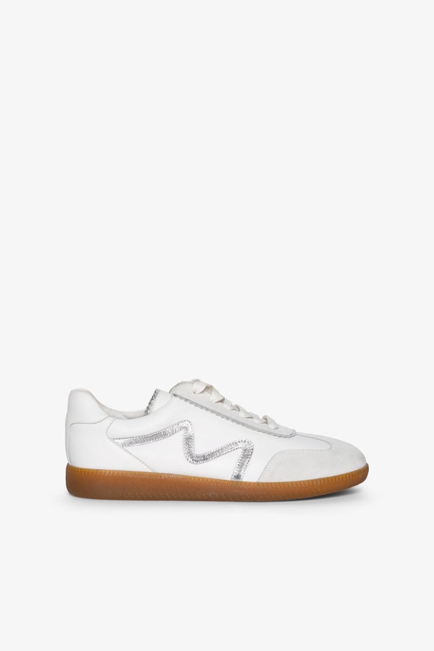 Magnum Sneaker in White
