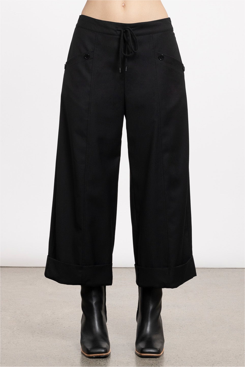Otis Cropped Pant in Black