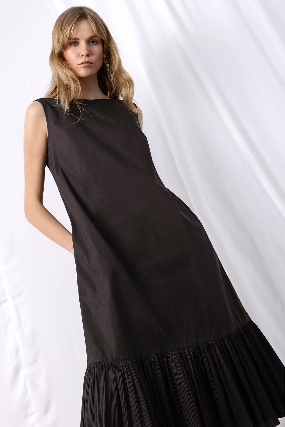 Paloma Cotton Pleated Hem Dress in Black | Repertoire