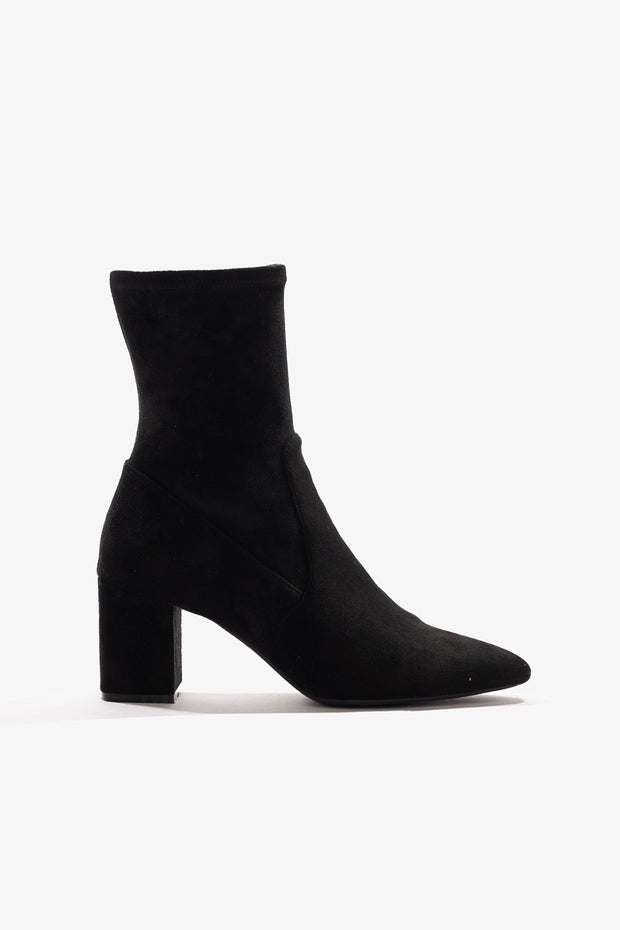 Point Pop Short Boot in Black