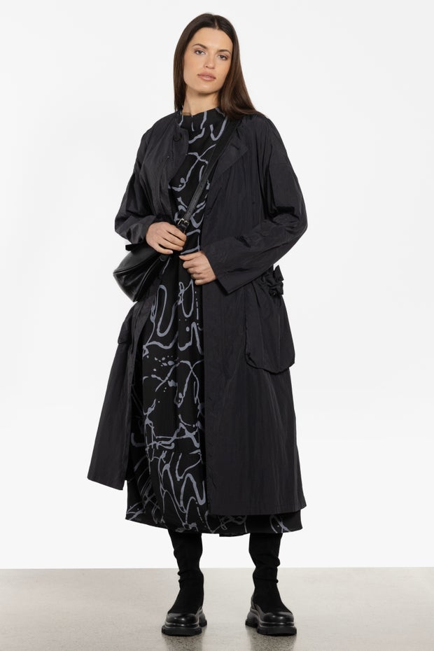 Savy Cargo Pocket Parka Jacket in Black
