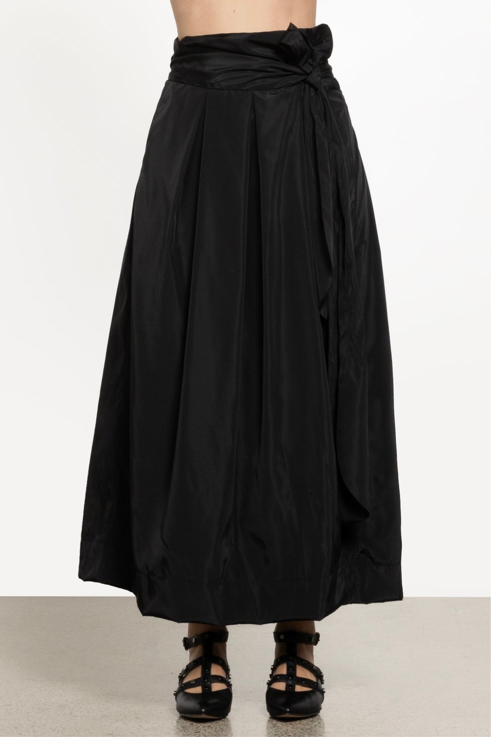 Showtime Waist Tie Long Skirt in Black