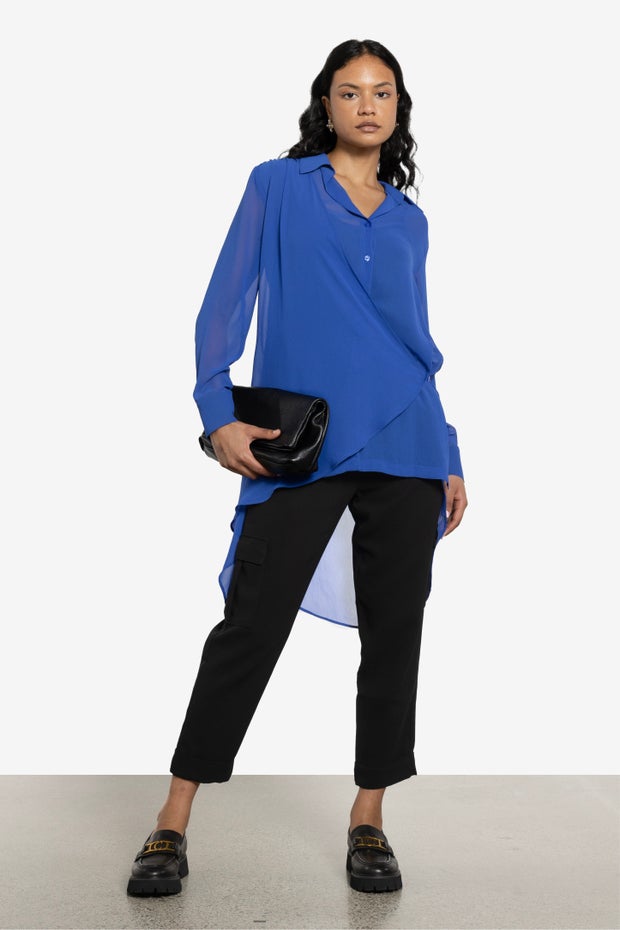 Tall Tails Long Sleeve Asymmetric Shirt in Blue