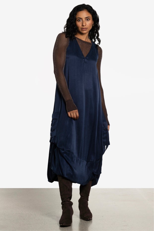Thea V-neck Sleeveless Midi Dress in Blue