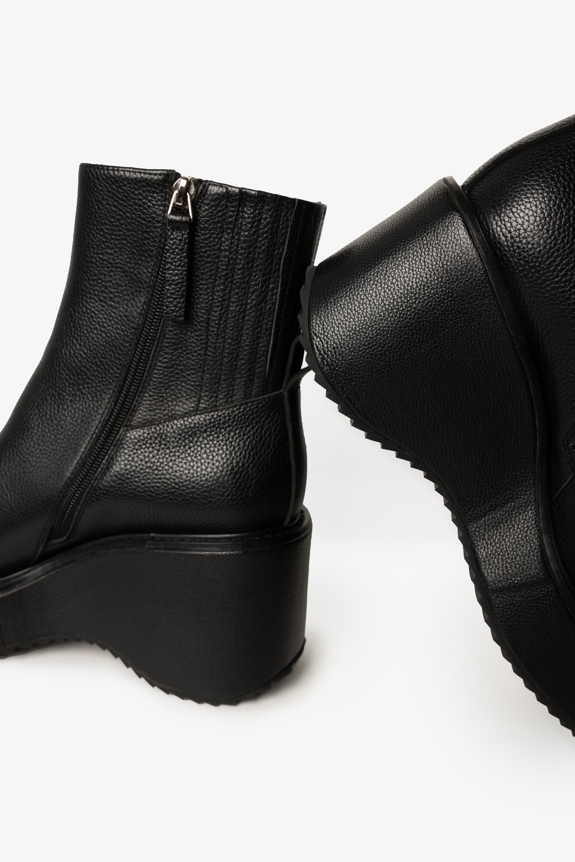 靴 TOKYO BLACK PLATFORM SHORT BOOTS YELLO / TOKYO BLACK PLATFORM SHORT BOOTS