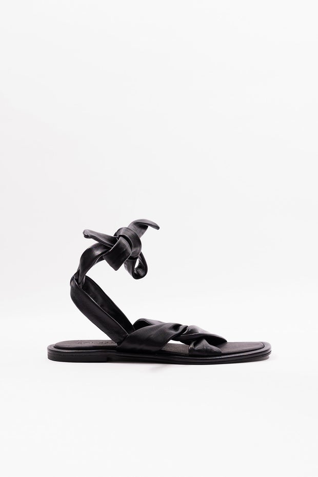 Zion Sandal in Black