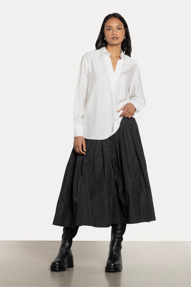 Zone Pleated Midi Skirt in Black